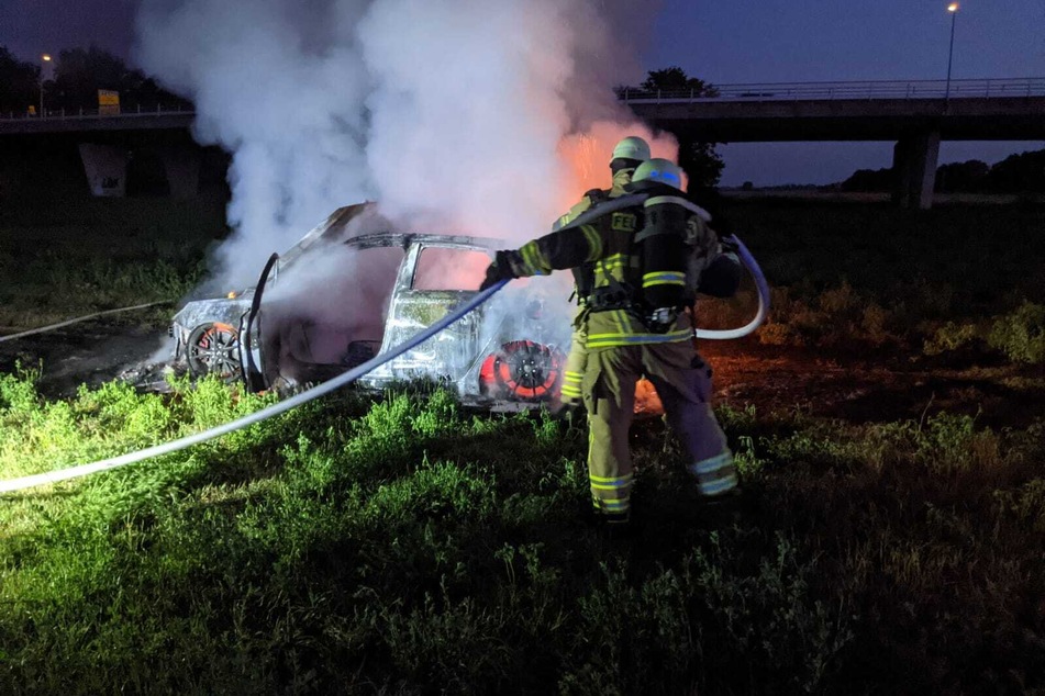 Die Feuerwehr rückte für den Löscheinsatz an.