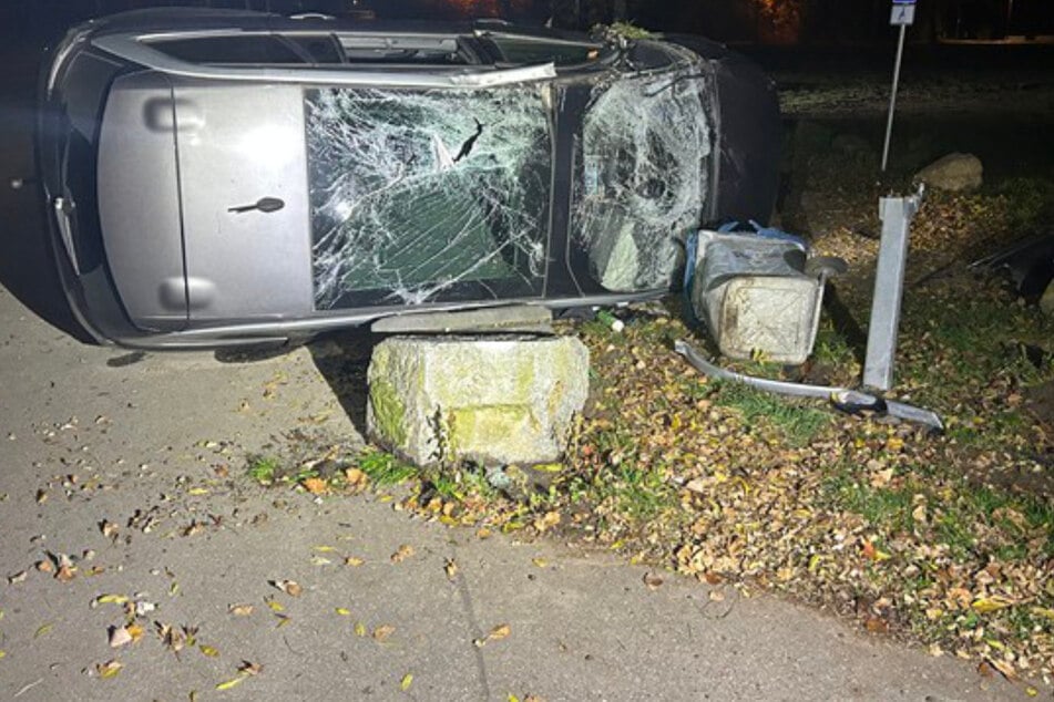 19-Jähriger baut betrunken Unfall und haut ab: Dann verstrickt er sich in Widersprüche