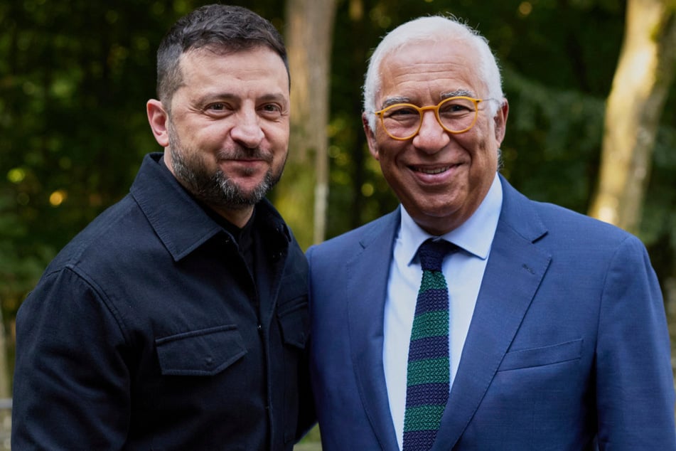 Der ukrainische Präsident Wolodymyr Selenskyj (47) und der Präsident des Europäischen Rates Antonio Costa (64) am Freitag in Uschgorod.