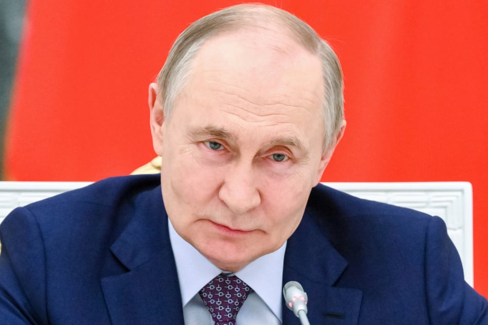 Kreml-Herrscher Präsident Wladimir Putin (72) lässt dementieren.