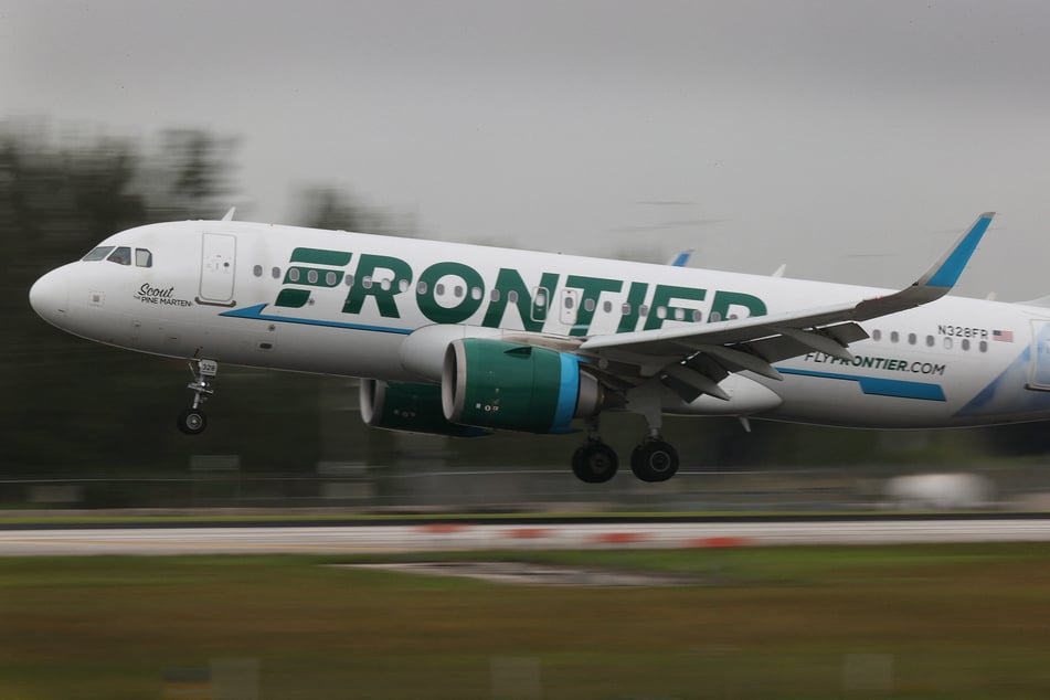 Tödliches Unglück: Flugzeug erfasst Person auf dem Rollfeld