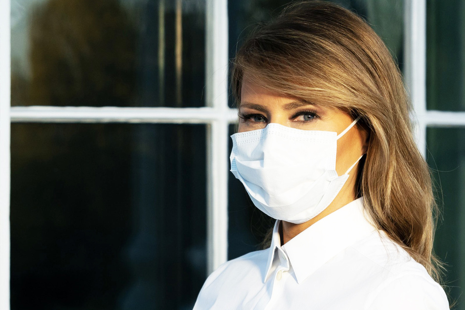 Melania Trump trägt jetzt Maske und will, dass alle mitmachen - nur Donald hat keine Lust darauf!