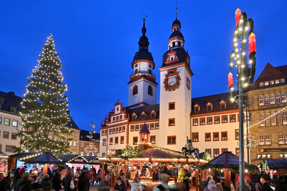 Der Chemnitzer Weihnachtsmarkt war auch in diesem Jahr wieder gut besucht.