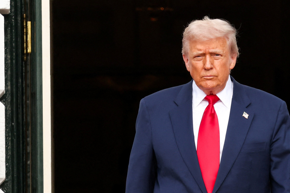 Trump suggests death penalty for Democrats who urged military to refuse illegal orders