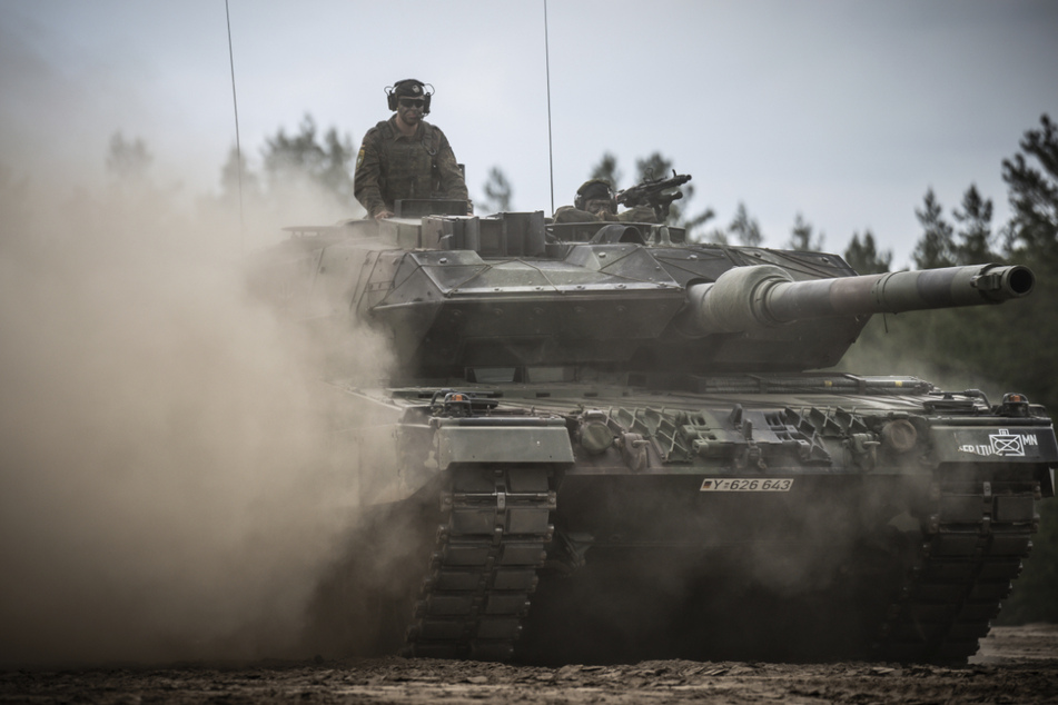 Bislang ist die Lieferung von Leopard-2-Panzern an die Ukraine ein Tabu für Deutschland.