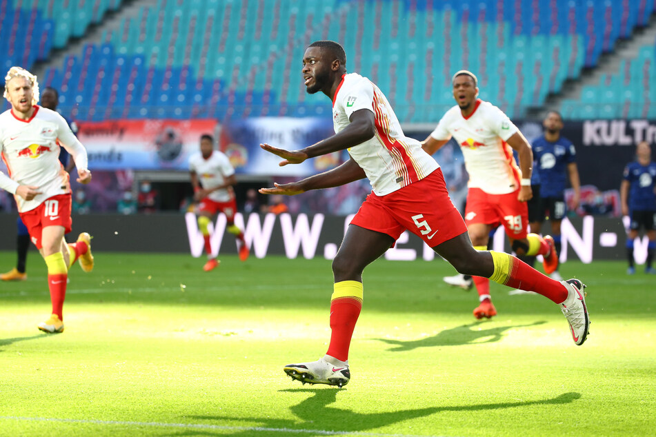 RB Leipzig: Abwehrspieler Dayot Upamecano (22) ist in ganz Europa heiß begehrt. (Archivbild)