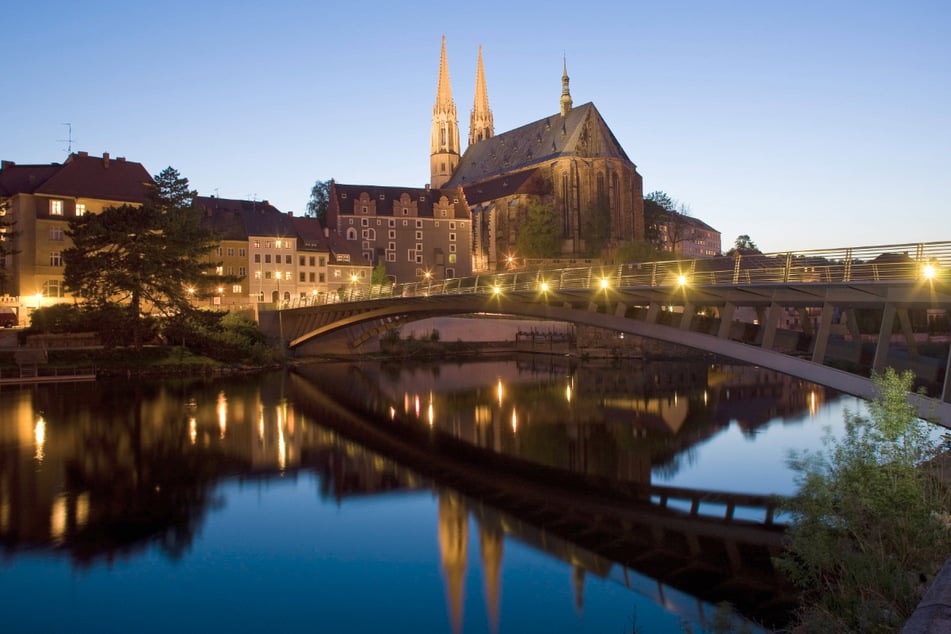 Die romantische Nachtansicht kann nicht darüber hinwegtäuschen: In Görlitz ist schon manches Verbrechen passiert. (Archivbild)