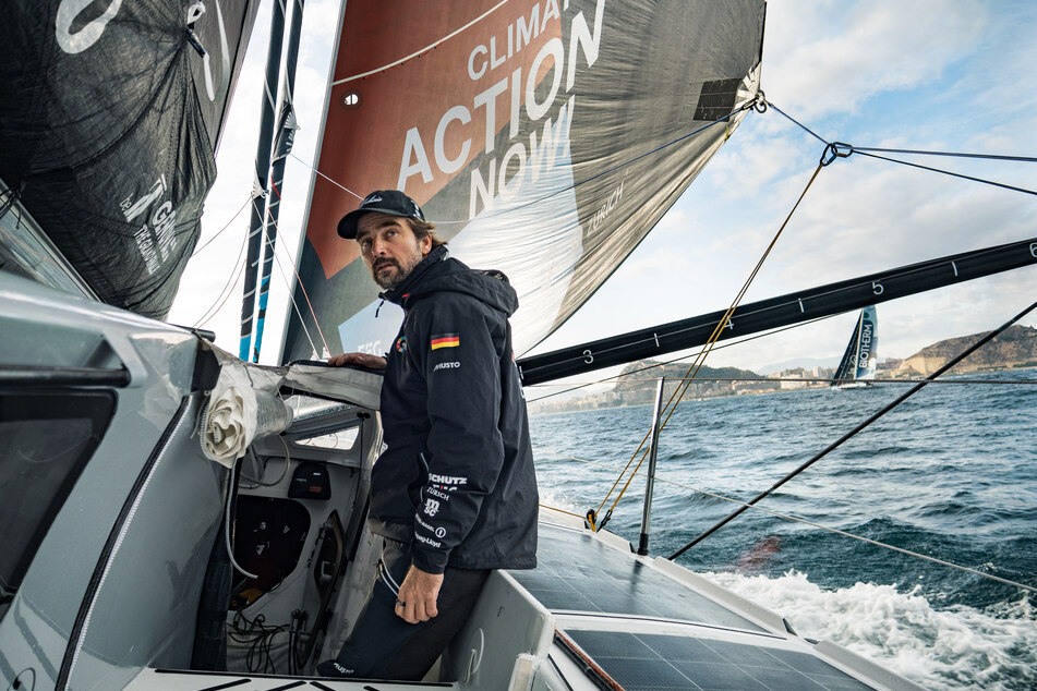 Extremsegler Boris Herrmann (41) und seine Crew werden bei der Segelregatta "The Ocean Race" für die Miniserie "Malizians" von einem Kameramann begleitet.