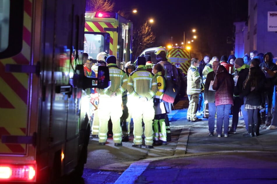 Dresden: Nächster Reizgas-Angriff in Dresden: Feuerwehr im Großeinsatz