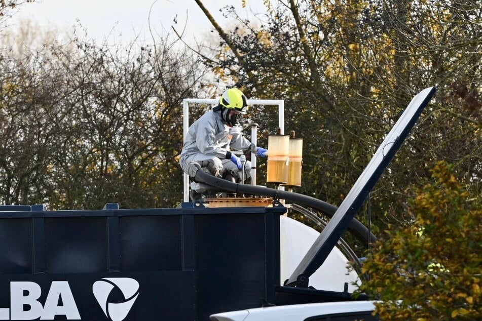 Die Flüssigkeiten wurden fachmännisch entsorgt.