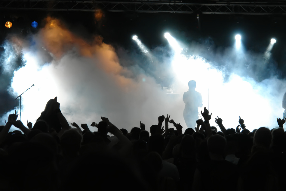 Für alle, die der nervigen Verwandtschaft mal entkommen müssen, stellt das Metal- und Hardcore-Festival "Impericon" einen wahren Kontrast zum frühlingshaften Osterprogramm dar. (Symbolbild)
