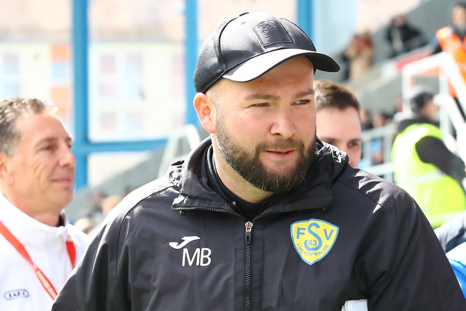 Personal-Hammer im Nordosten: Traditionsklub luchst Liga-Rivalen Trainer ab