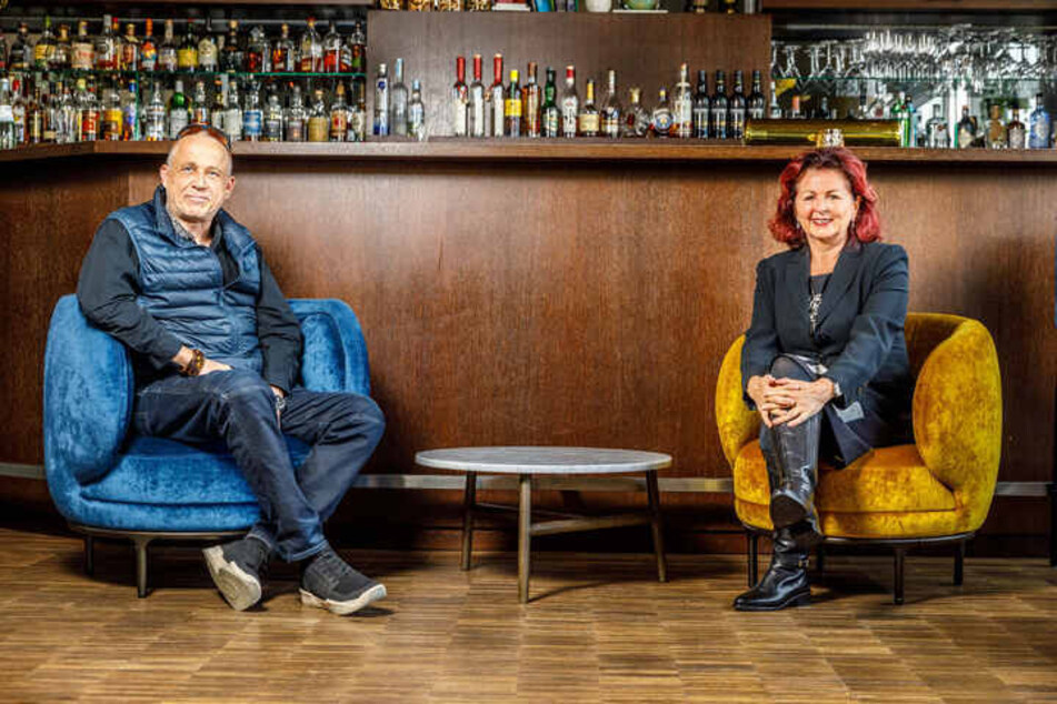 Pfarrer Stefan Hippler (60) und Hope-Initiatorin Viola Klein (62) wollten die HOPE GALA in der Kreuzkirche veranstalten. Corona machte dem einen Strich durch die Rechnung.