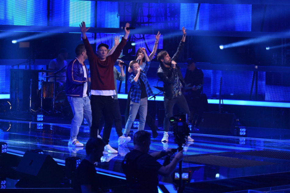 Bei seinem Auftritt bei "The Voice Kids" stand Alexander mit allen Coaches auf der Bühne.