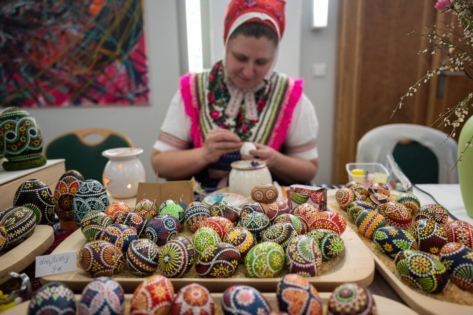 Sorbische Bräuche und Feste sind als kulturelle Ausdrucksformen, die in Deutschland gelebt und weitergegeben werden, bereits unter Schutz gestellt.