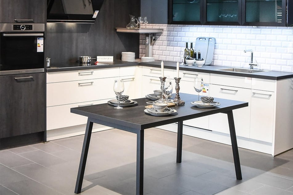 Riesiger Sonderverkauf bei XXXLutz! Am Sonntag (3.5.) gibt's mega Rabatt auf diese Artikel