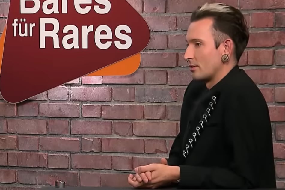 Fabian Kahl (33) blättert für das Bild eine ordentliche Summe hin.