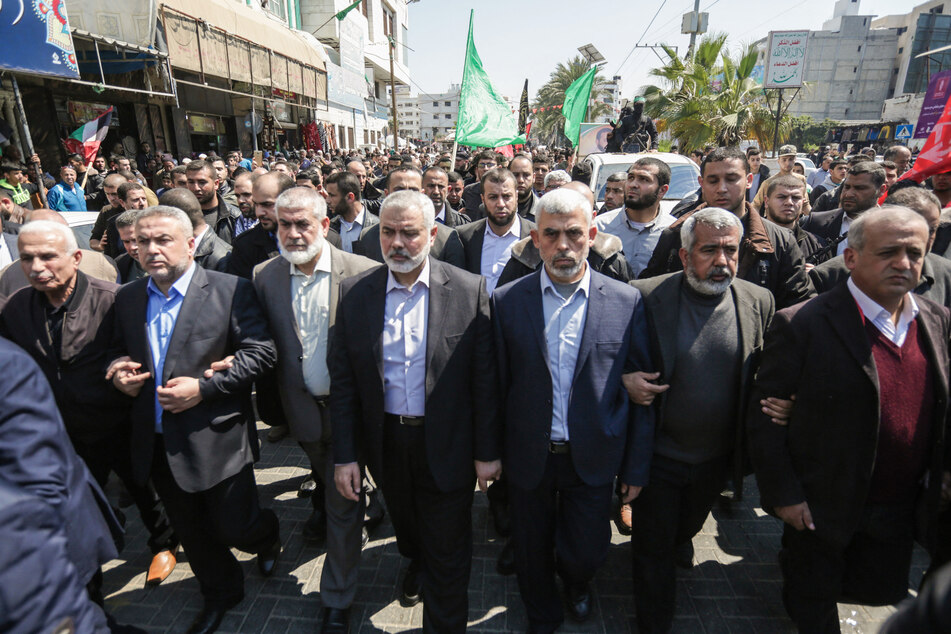 Hamas-Minister bei einer Kundgebung. Ihr Regime ist nun am Ende. Doch wer soll künftig die fast zwei Millionen Gaza-Palästinenser regieren und den Wiederaufbau managen? (Archivbild 2017)
