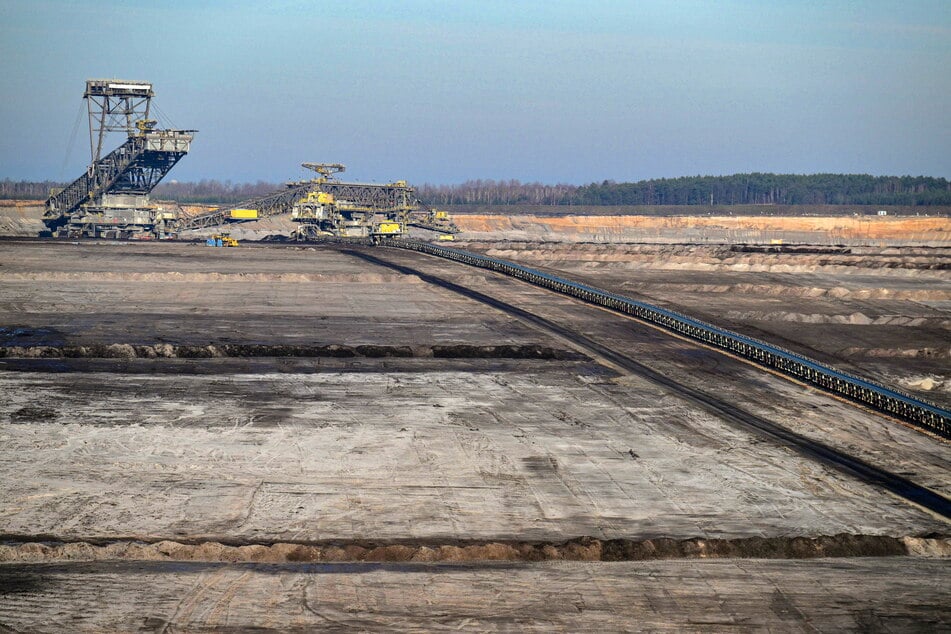 Der Tagebau Nochten erinnert vor Ort an das Ende der Welt.