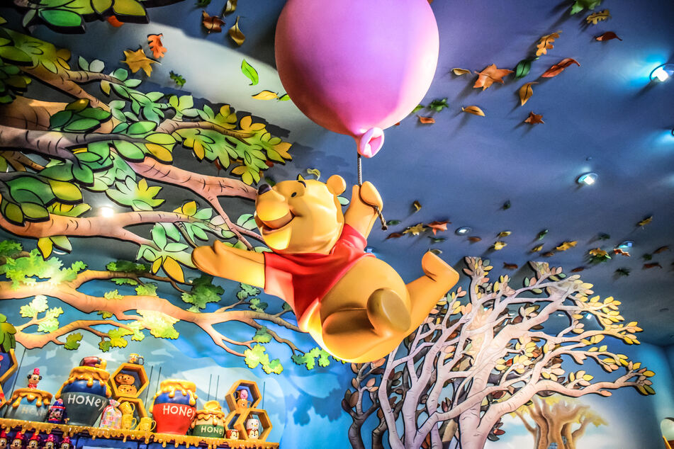 Der Pu-Bär im Disneyland Hongkong. So niedlich wird er in Blood and Honey wohl nicht sein ... (Symbolfoto)