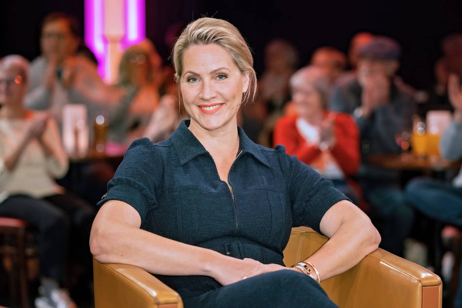 Judith Rakers (50) lebt seit 2025 auf der Ostseeinsel Rügen und baut dort verschiedenes Obst und Gemüse an.