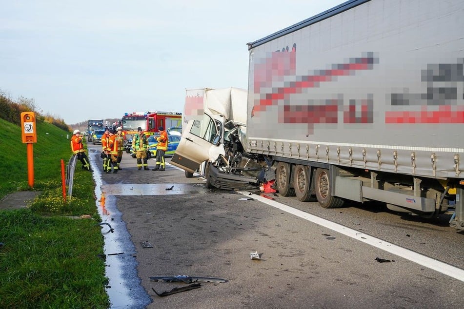 Die Unfallstelle wurde abgesichert.