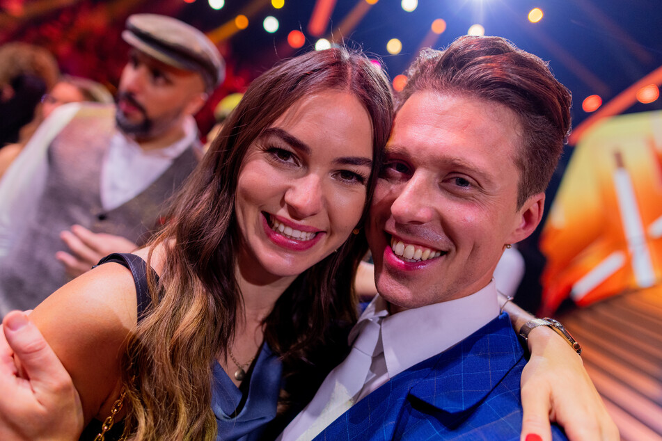Die gebürtige Russin und ihr Mann Valentin (36) wurden hierzulande durch "Let's Dance" bekannt.