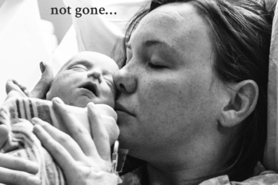 Bei Bowen "Bo" Rhodes wurde im Mutterleib eine Harnröhrenverengung diagnostiziert. Die Krankheit führte dazu, dass das Baby kurz nach seiner Geburt verstarb,