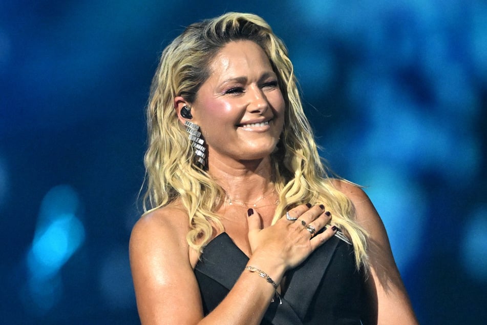 Helene Fischer hat für Dezember 2026 ein neues Album angekündigt, das den Titel "Wir" tragen wird.