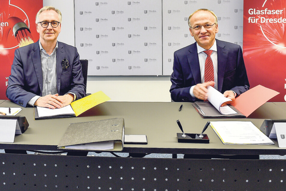 Der Glasfaser-Chef von Vodafone, Rolf-Peter Scharfe (l.), und Bürgermeister Peter Lames unterzeichneten gestern die Kooperation.