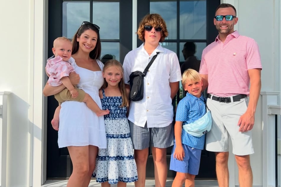 Die sechsköpfige Familie war überrascht von Lukes Gesangseinlage.