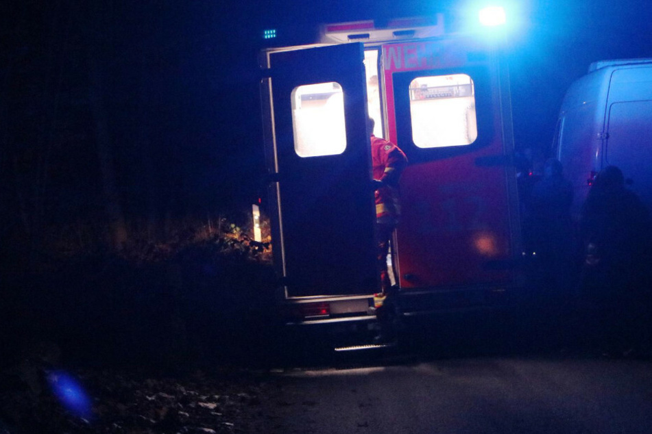 Der Transporter-Fahrer kam mit einer Oberschenkelverletzung ins Krankenhaus.