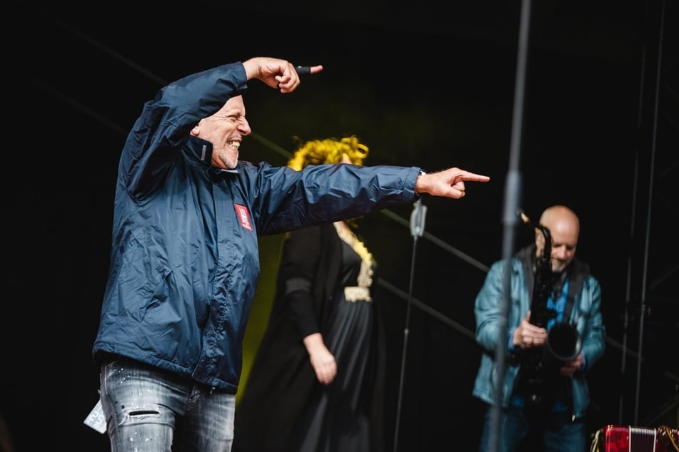 Auch beim 56. Auftritt noch immer beste Laune: Lotto King Karl eröffnete am Samstag die neue Saison des "Stadtpark Open Airs" in Hamburg.