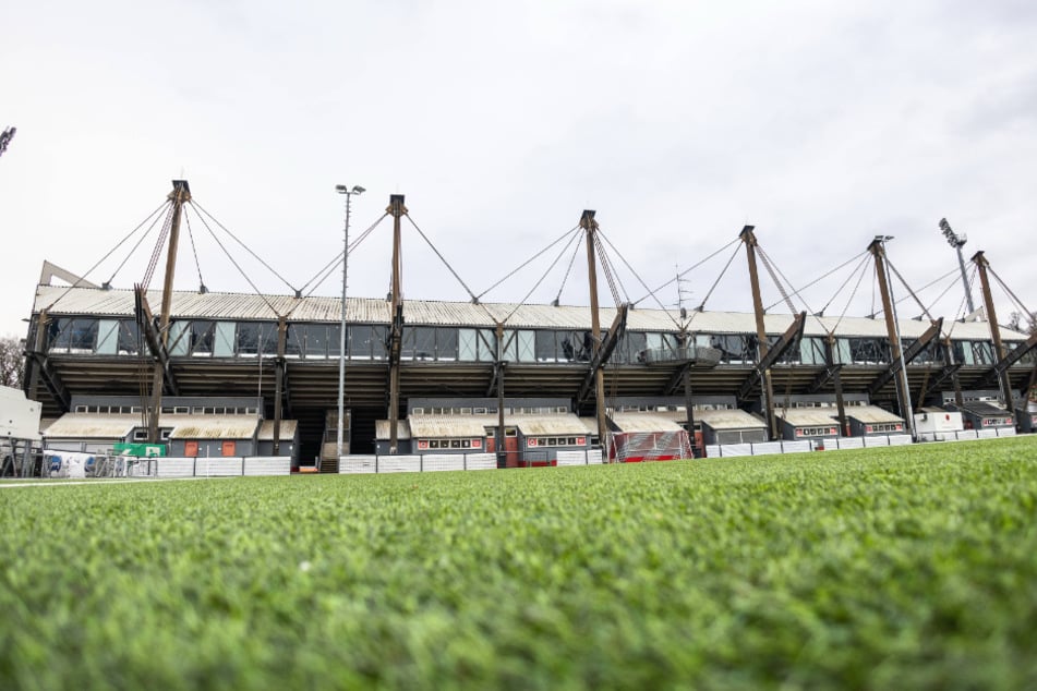 Seit 2022 findet das Finale des Bitburger-Pokals im Sportpark Höhenberg in Köln statt.