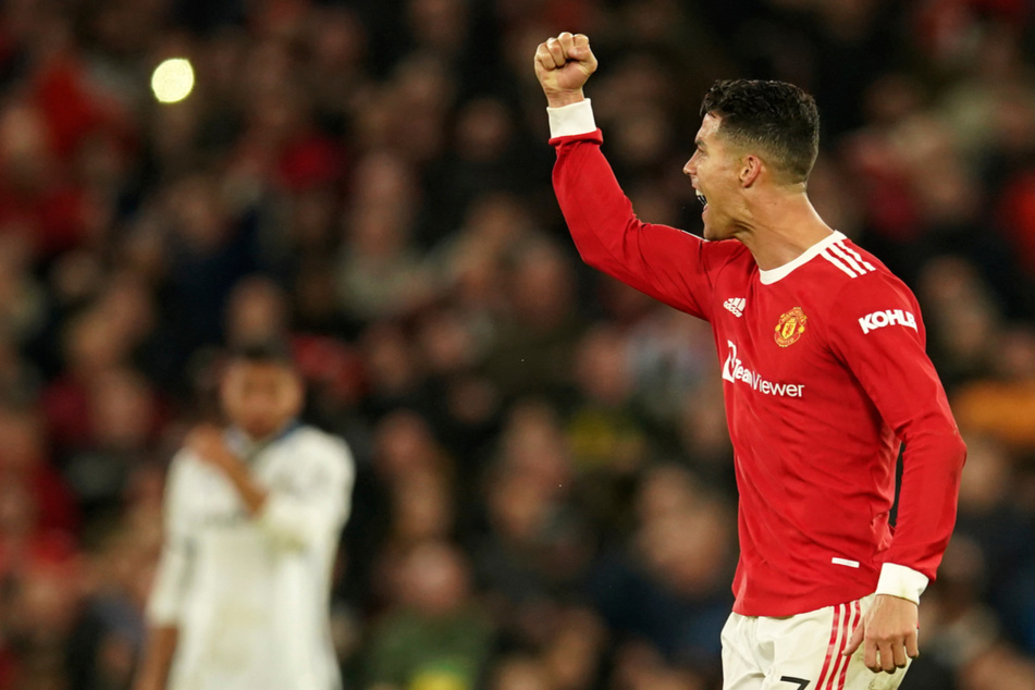 Cristiano Ronaldo von Manchester United jubelt nach einem Tor, das er gegen Atalanta Bergamo erzielte.