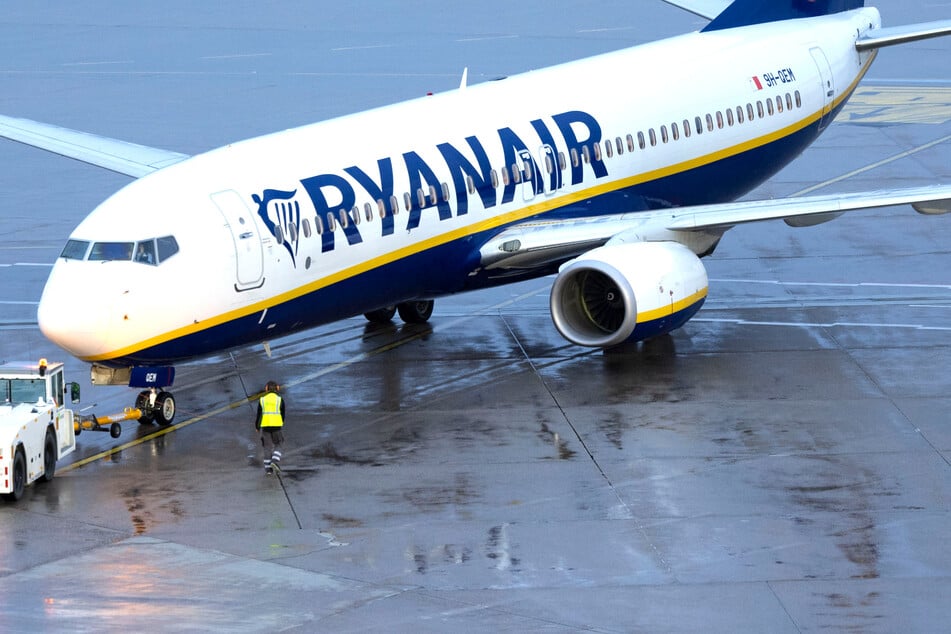 Weil 355 Euro nicht bezahlt wurden: Anwälte lassen ganzes Flugzeug pfänden