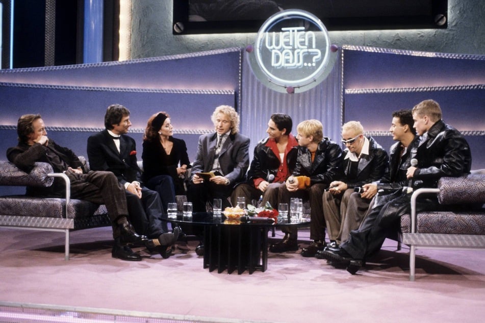 1996 besuchte Esther Schweins (3.v.l.) die "Wetten, dass..?"-Sendung.
