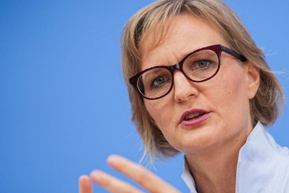 Nach "Spiegel"-Interview: Weitere Politiker stellen sich hinter Linken-Politikerin Eralp