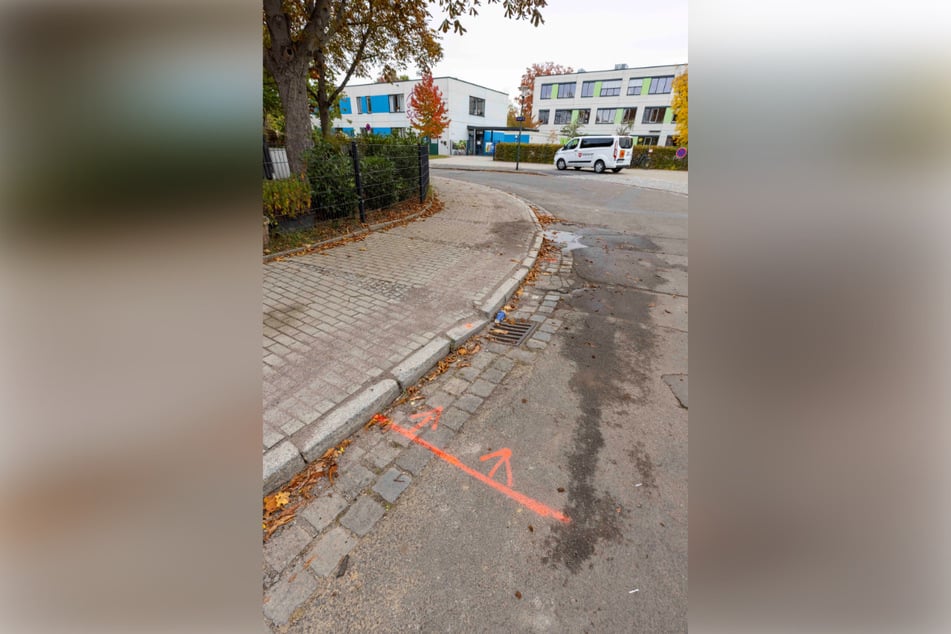 Vor dem Baustart sieht man schon Bodenmarkierungen.