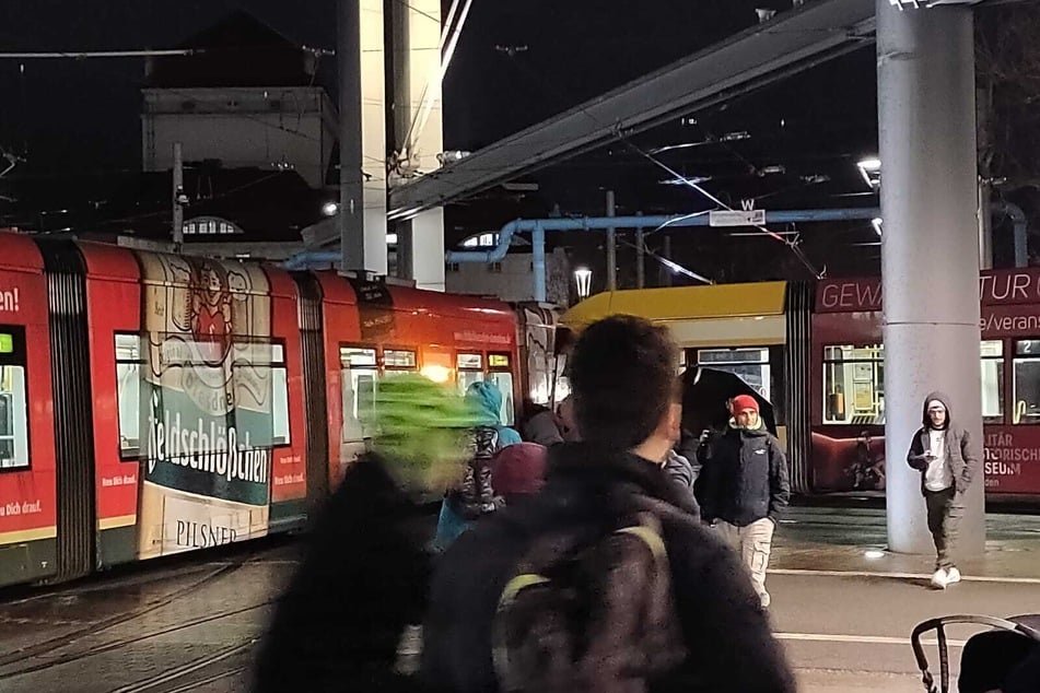 Bahn kracht in Bahn: Unfall legt den Postplatz lahm