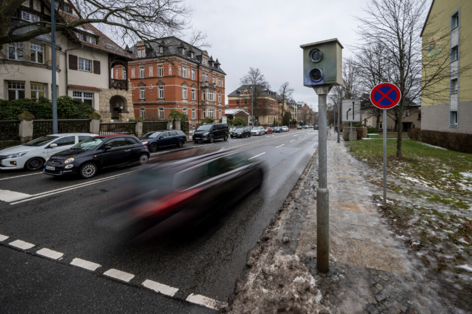 Blitzer an der Reichsstraße/Weststraße: Auch im vergangenen Jahr brachten Verkehrssünder der Stadt wieder einen siebenstelligen Betrag ein.