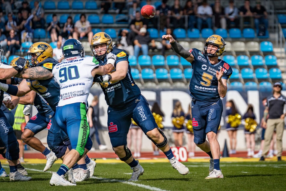 Hauptberuflich soll Quarterback Rocky Lombardi (r.) die Dresden Monarchs in den GFL Bowl führen.
