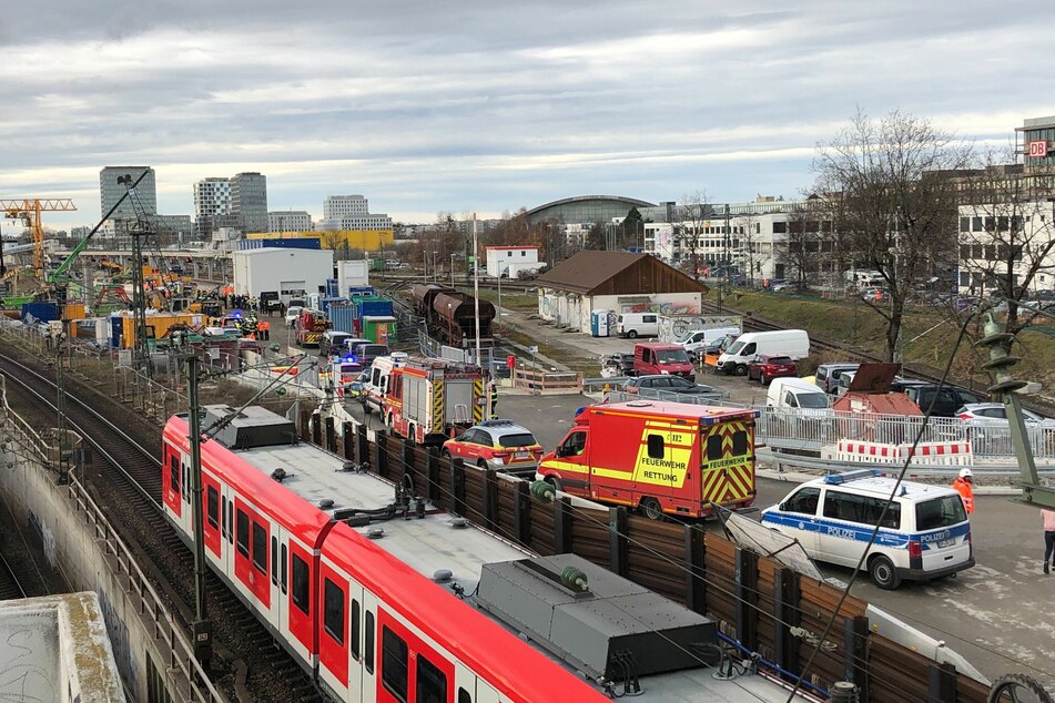Betroffen sind in der bayerischen Landeshauptstadt der Fern- sowie Nahverkehr.