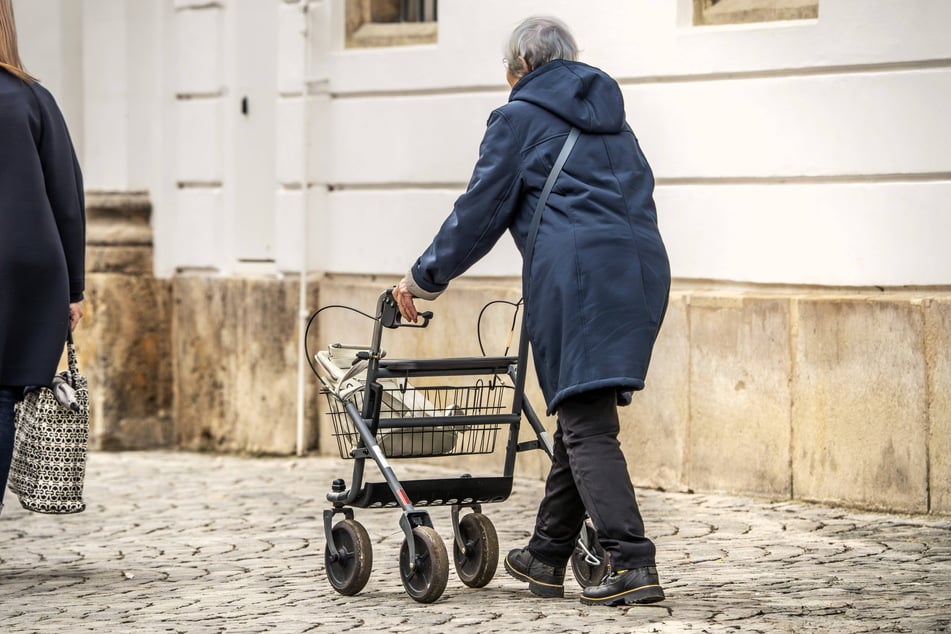 Mitnehmen kann keiner was, und was bleibt, wird vererbt. 63 Prozent der Erbfälle in Sachsen blieben im Jahr 2023 unter 50.000 Euro.