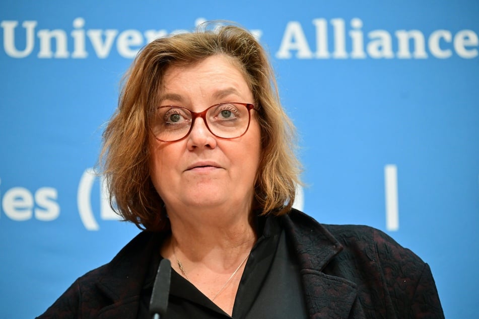 Berlins Gesundheitssenatorin Ina Czyborra (60, SPD) klagt über die einfache Verfügbarkeit von Drogen in der Hauptstadt.