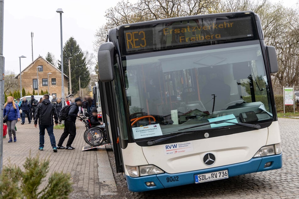 Erst vor wenigen Wochen sorgte ein Schienenersatzverkehr zwischen Freiberg und Oederan für Ärger. Teilweise waren die Busse überfüllt, die Fahrzeit verlängerte sich massiv.