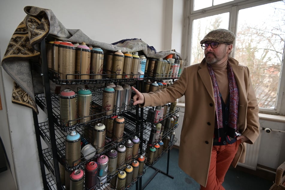 Graffiti-Künstler Tasso, alias Jens Müller (54), muss seine Spraydosen bald einpacken.