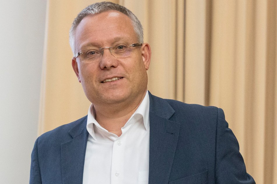 Sicherheitsbürgermeister Jan Pratzka (53, CDU) gab Auskunft über Dresdens Krisenvorsorge.