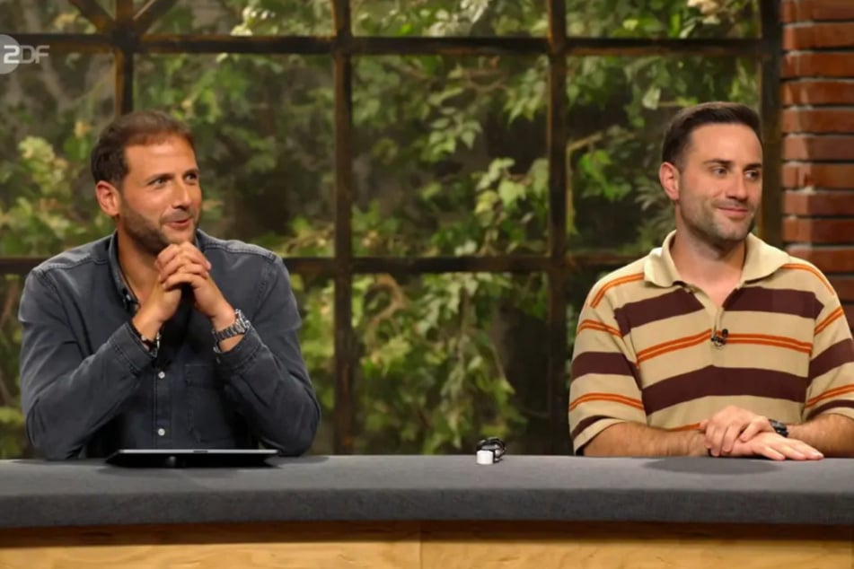 Satte 2800 Euro muss Händler Julian Schmitz-Avila (39, l.) am Ende auf den Tisch legen, um das Kunstwerk zu ersteigern.