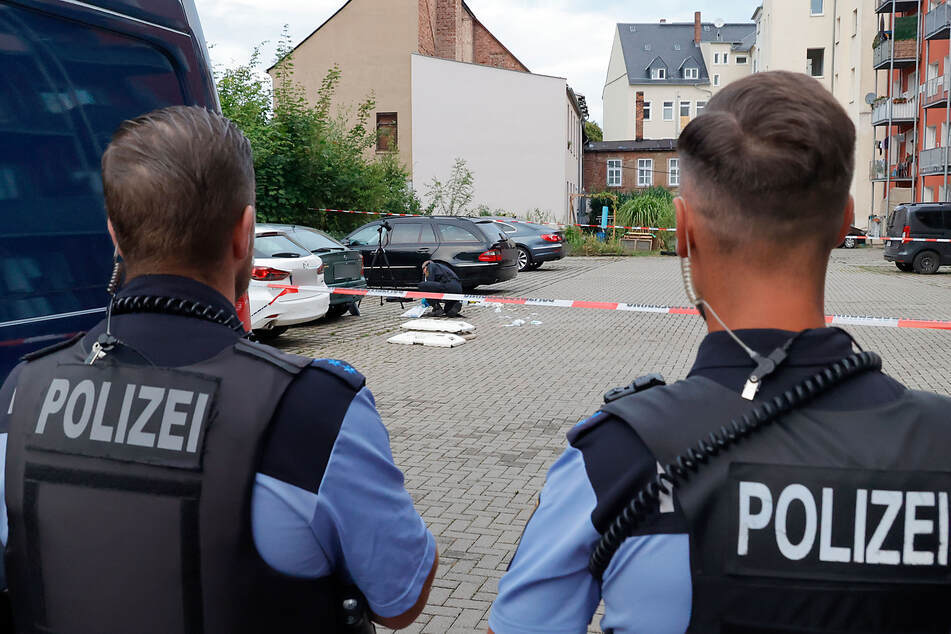 Hier passierte das Blut-Drama: In diesem Hinterhof in der Reichenhainer Straße in Chemnitz wurden ein Mann und eine Frau schwer verletzt. Beide verstarben an ihren Verletzungen.